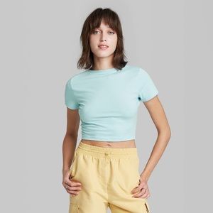 Crop top tee